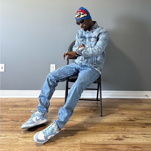 Pale Blue Rinse Wash Denim Jacket
Size L
color Blue - Picture 4 of 6